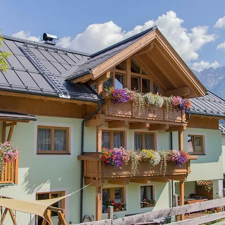 Haus Machreich Apartment
